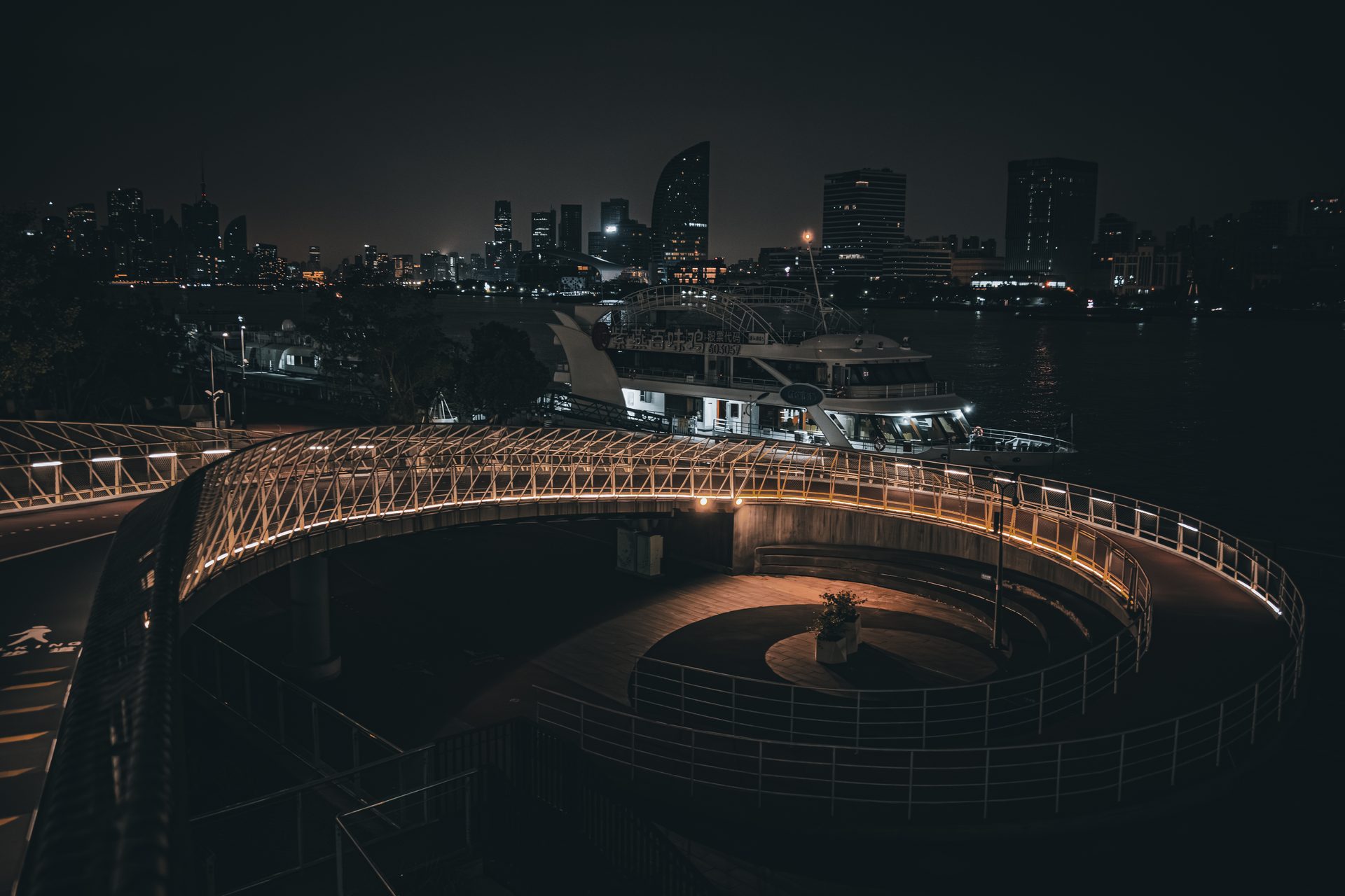 上海 18