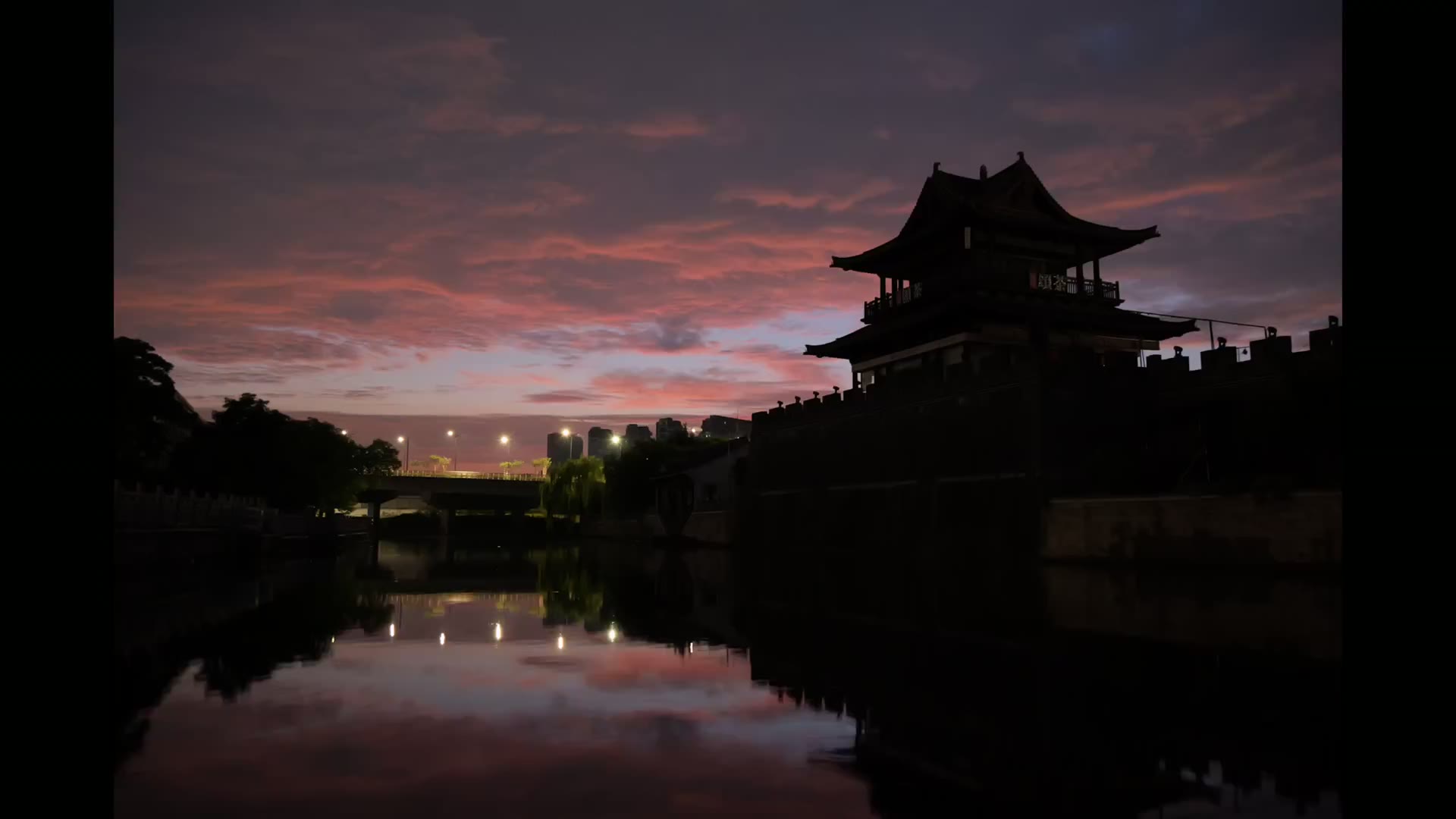 迎恩门朝霞